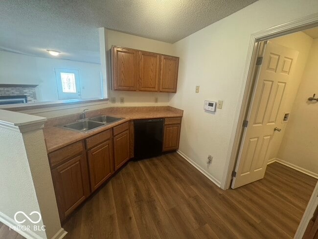 Building Photo - 1224 Edgewater Dr