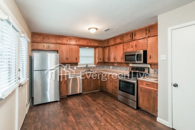 Building Photo - 311 Franklin Dr