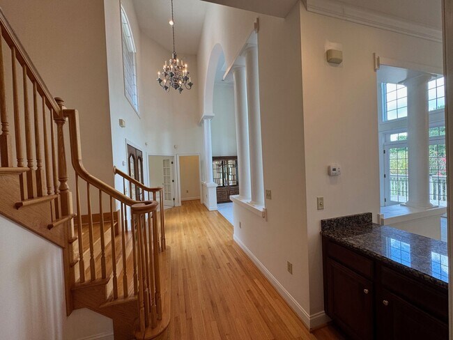 Building Photo - South AVL - Grand Residence in The Cotswol...
