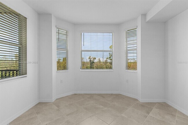 Building Photo - 14211 Heritage Landing Blvd