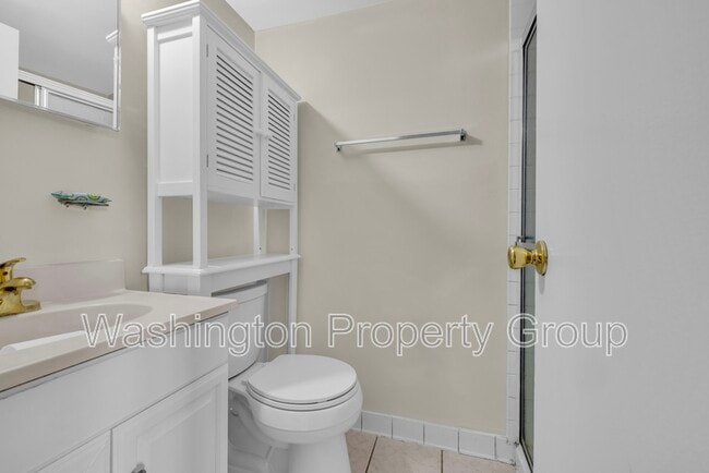 Building Photo - 2200 Castle Rock Square