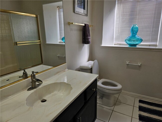 Building Photo - 2068 E Lago Grande Bay