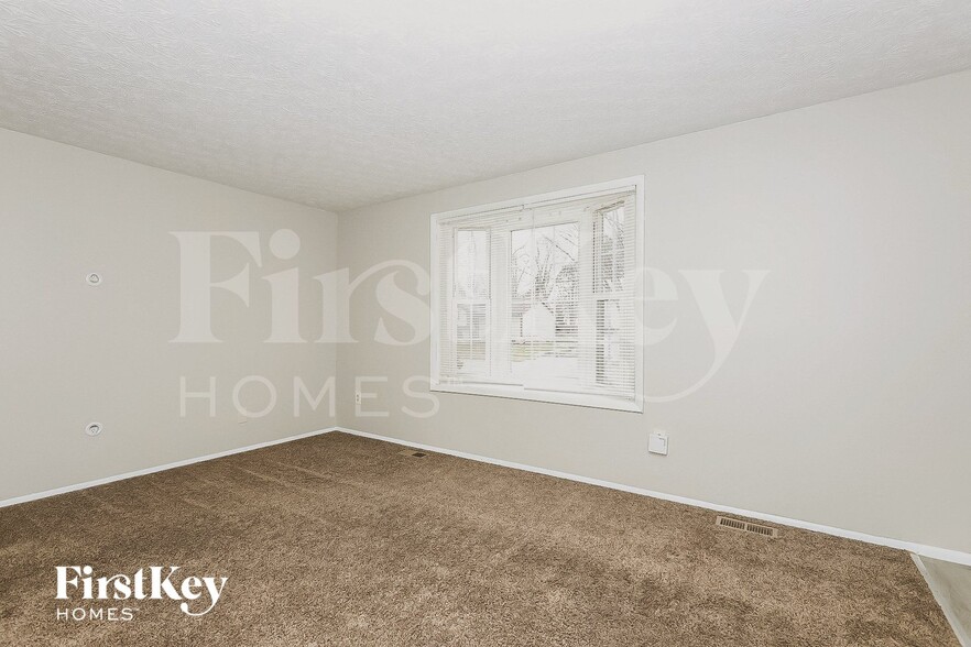 Building Photo - 3045 Breed Dr