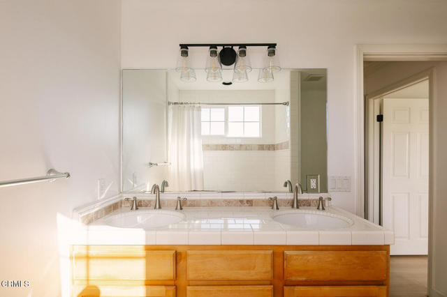 Building Photo - 2409 Olive Ave