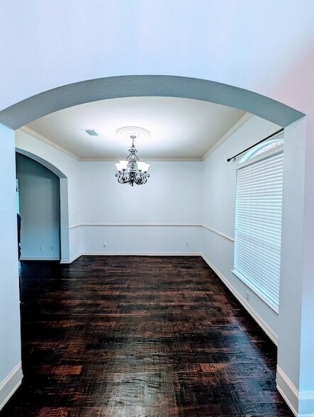 Building Photo - 15702 Crown Cove Ln