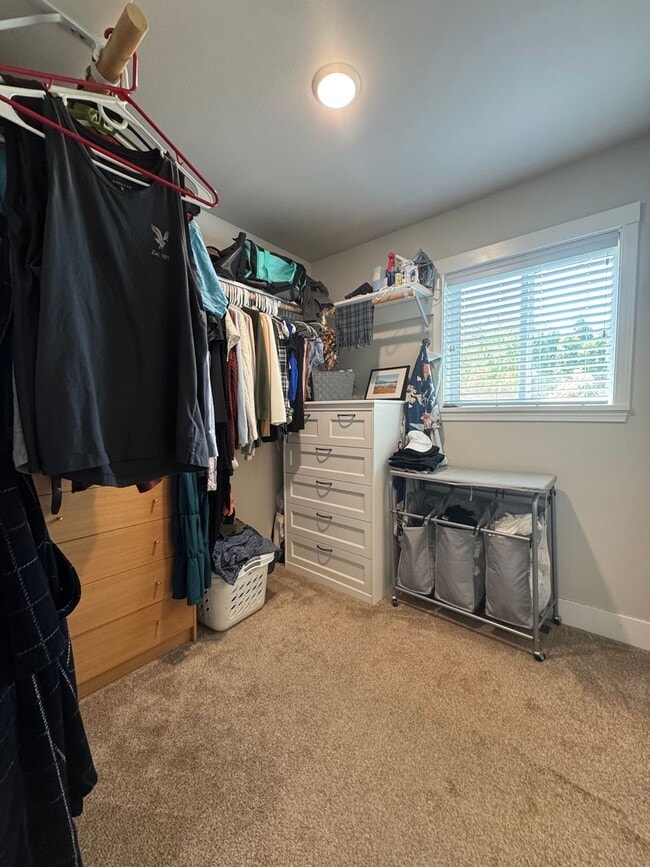 Building Photo - 3-Bed, 3-Bath Home for Lease w/ Rooftop De...
