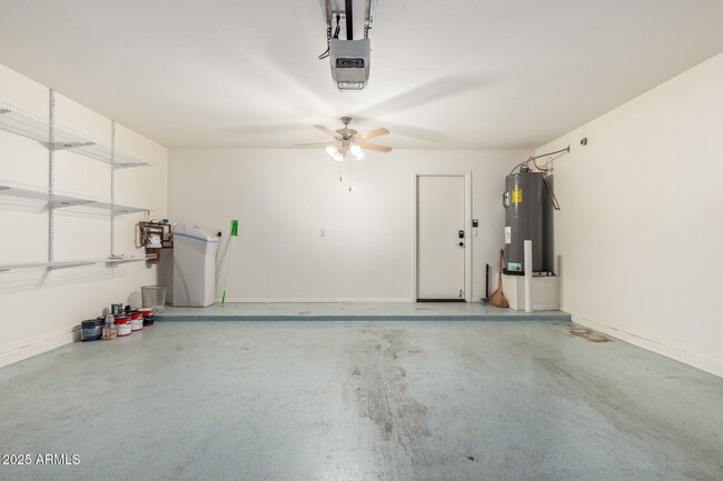 Building Photo - 4410 N 124th Ave