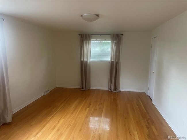 Building Photo - 7645 E Napa Pl