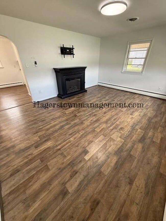 Building Photo - Greencastle - 3 BR Rancher