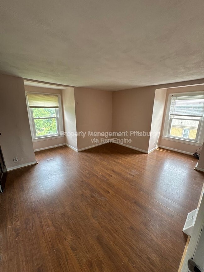 Building Photo - 48 Laclede St
