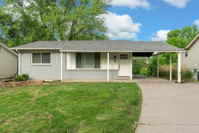 Primary Photo - 1128 Saratoga Dr