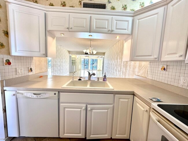 Building Photo - 1501 Marina Isle Way