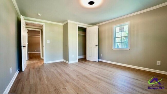 Building Photo - 311 S 2nd St