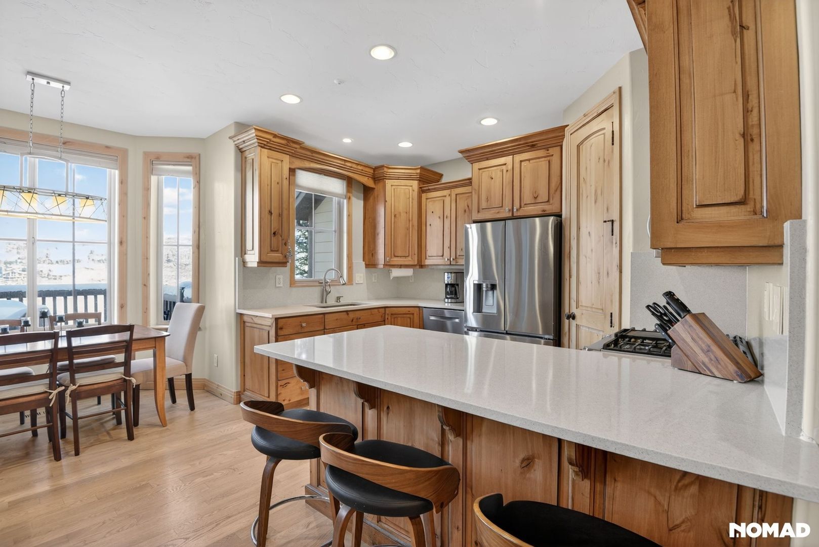 Building Photo - 3042 Lower Saddleback Rd