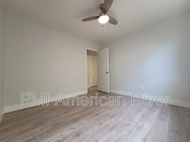 Building Photo - 5108 Parque Vista Way