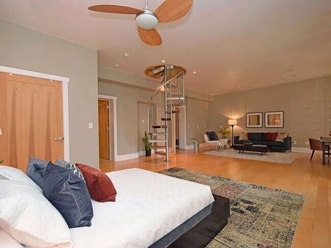 Building Photo - 69 Mulberry St