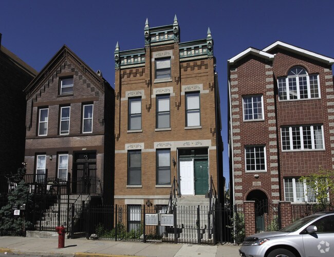 1332 N Cleaver St 1332 N Cleaver St Chicago IL 60642 Apartment Finder