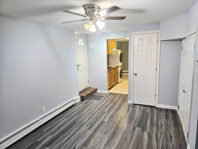 Building Photo - 42 Haviland St