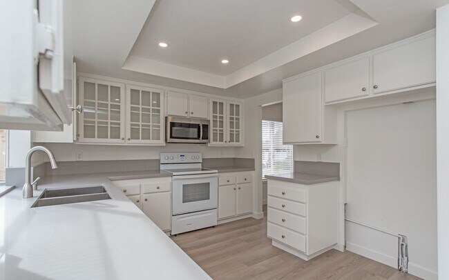 Building Photo - 7960 Represa Cir
