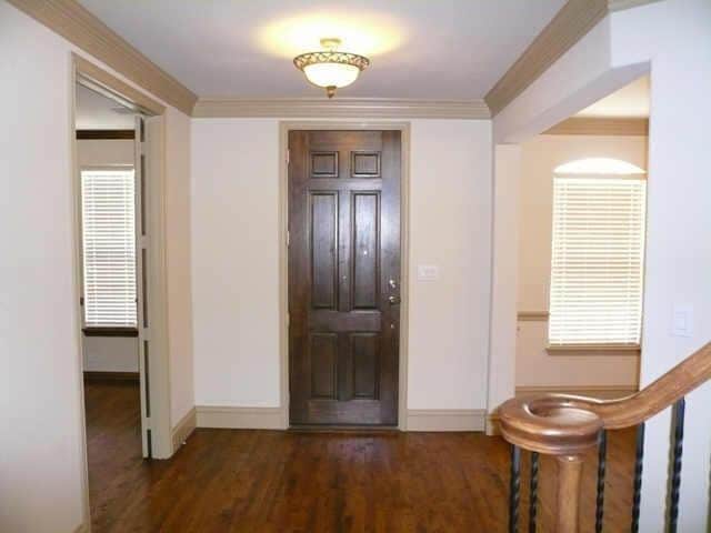 Building Photo - 910 Redbird Ln