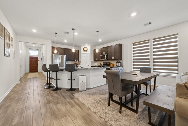 Building Photo - 5724 Texas Sage Dr