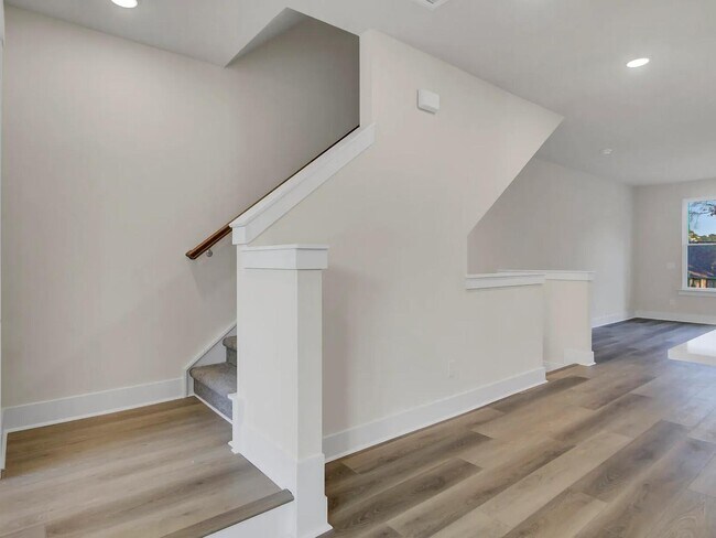 Building Photo - 1046 Old Cypress Run