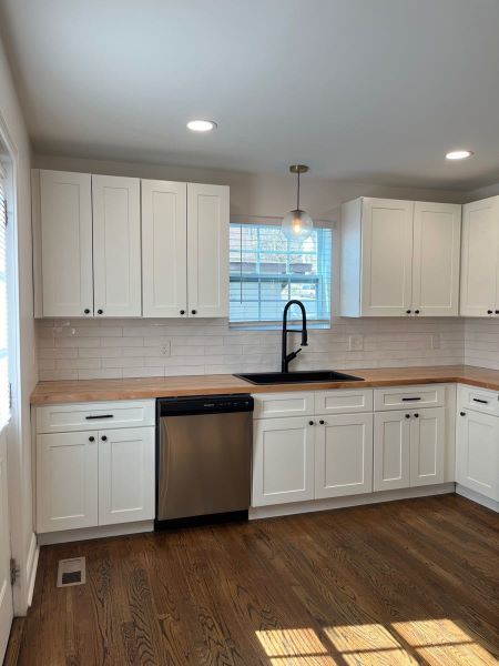 Building Photo - Adorable 2bd/2ba in Lincoln Park