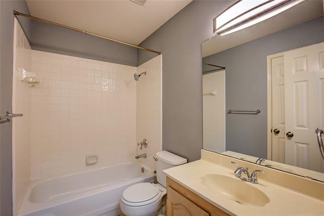 Building Photo - 909 Mallard Way