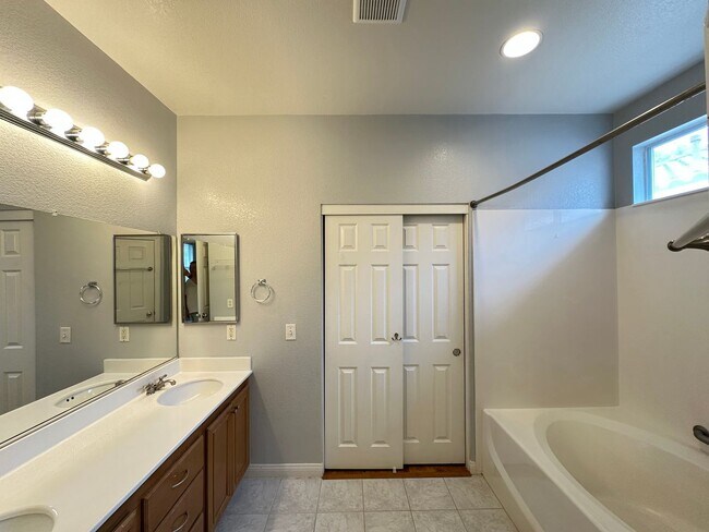 Building Photo - 7509 Mulgrave Ct