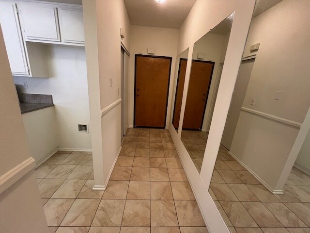 Building Photo - 7211 Cozycroft Ave