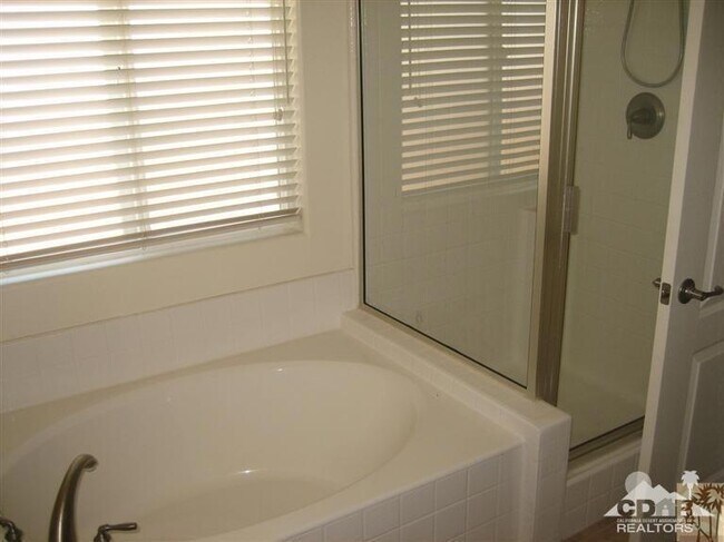 Building Photo - 8419 Meadows Way