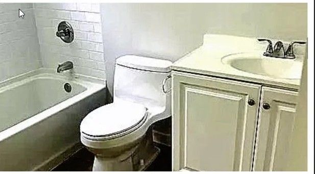 Building Photo - 1004 W Clark Ave