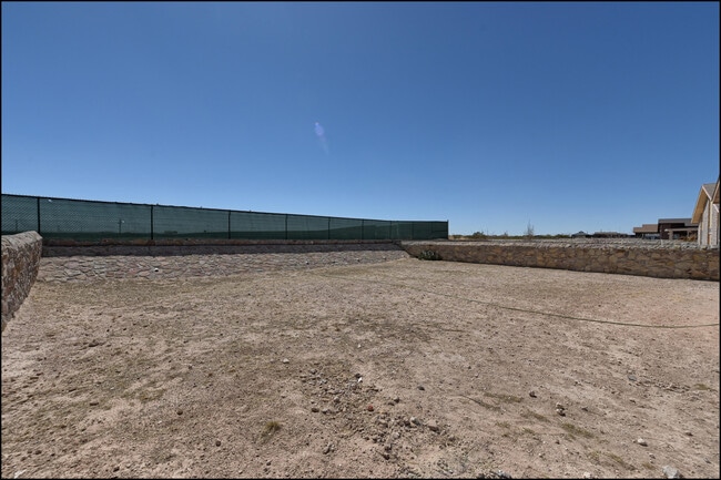 Building Photo - 14408 Escalera Dr