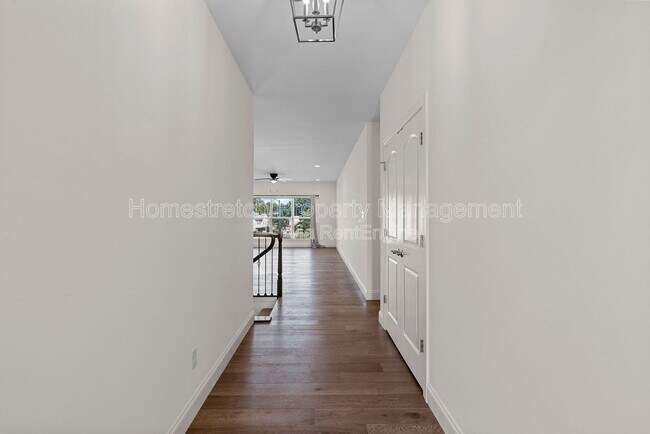 Building Photo - 521 Upper Ridgepointe Ct