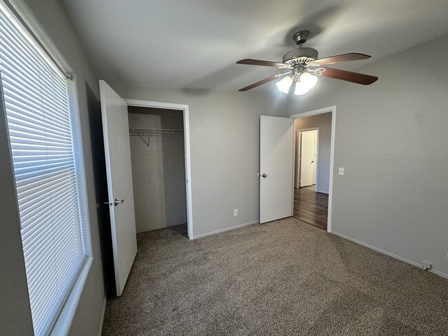 Building Photo - 181 W Rio Grande Dr