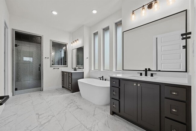 Building Photo - 116 Stardusty