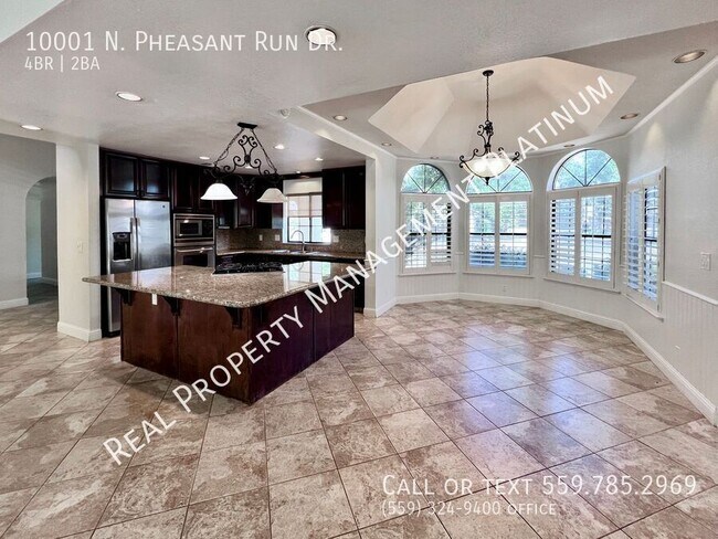 Building Photo - 10001 N Pheasant Run Dr
