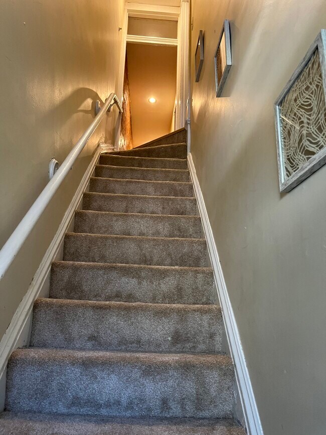 Entry Hallway - 2219 Missouri Ave