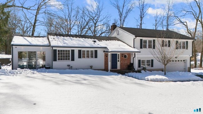 Building Photo - 153 Fillow St