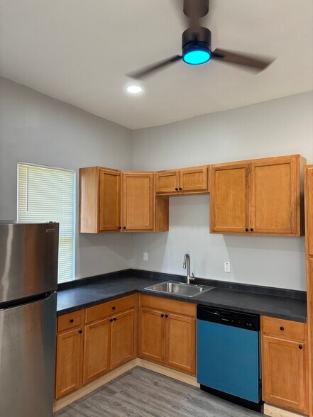 Building Photo - 5097 Minerva Ave