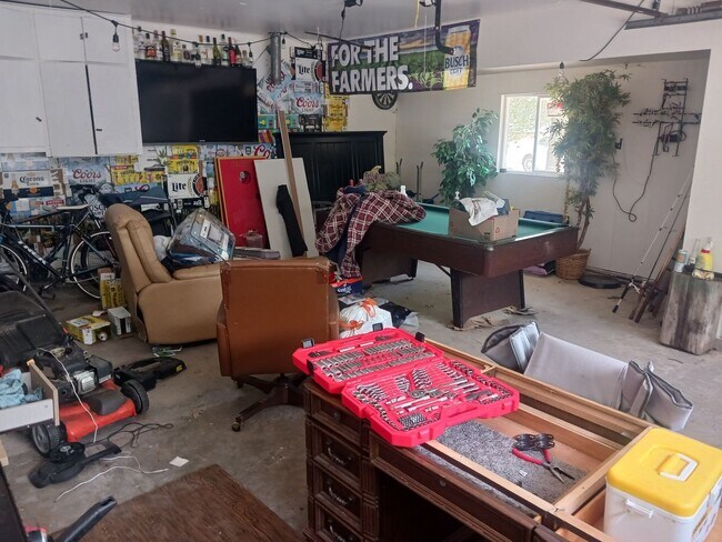 Building Photo - 108 N Russel (Sublease) "Flexible Move in ...