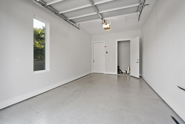 Building Photo - 7217 Blessing Ave