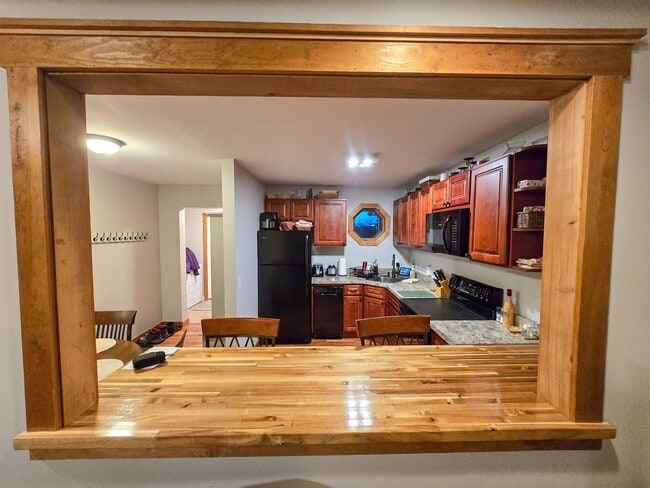 Building Photo - 145 Knight Ln