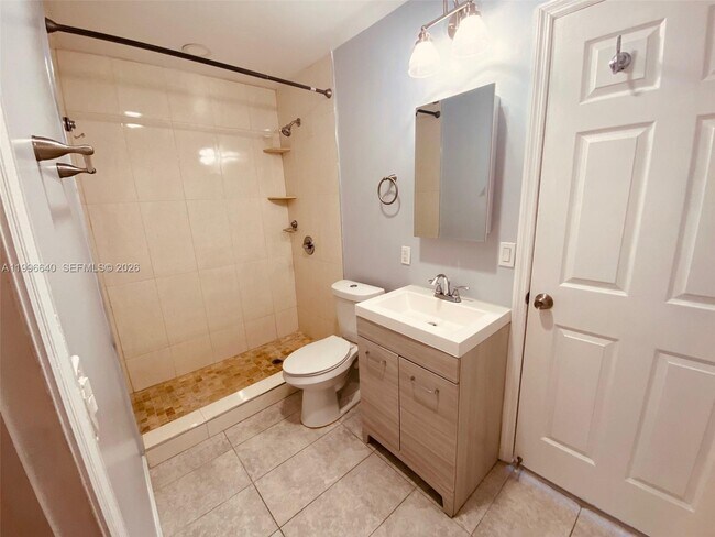 Building Photo - 9890 Hammocks Blvd