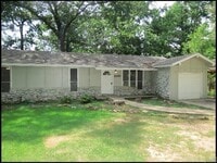 Building Photo - 1020 Towering Oaks Dr