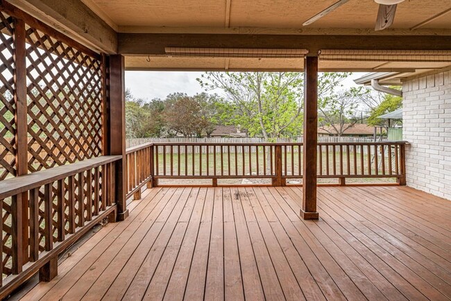 Building Photo - 108 Holly Hill Dr