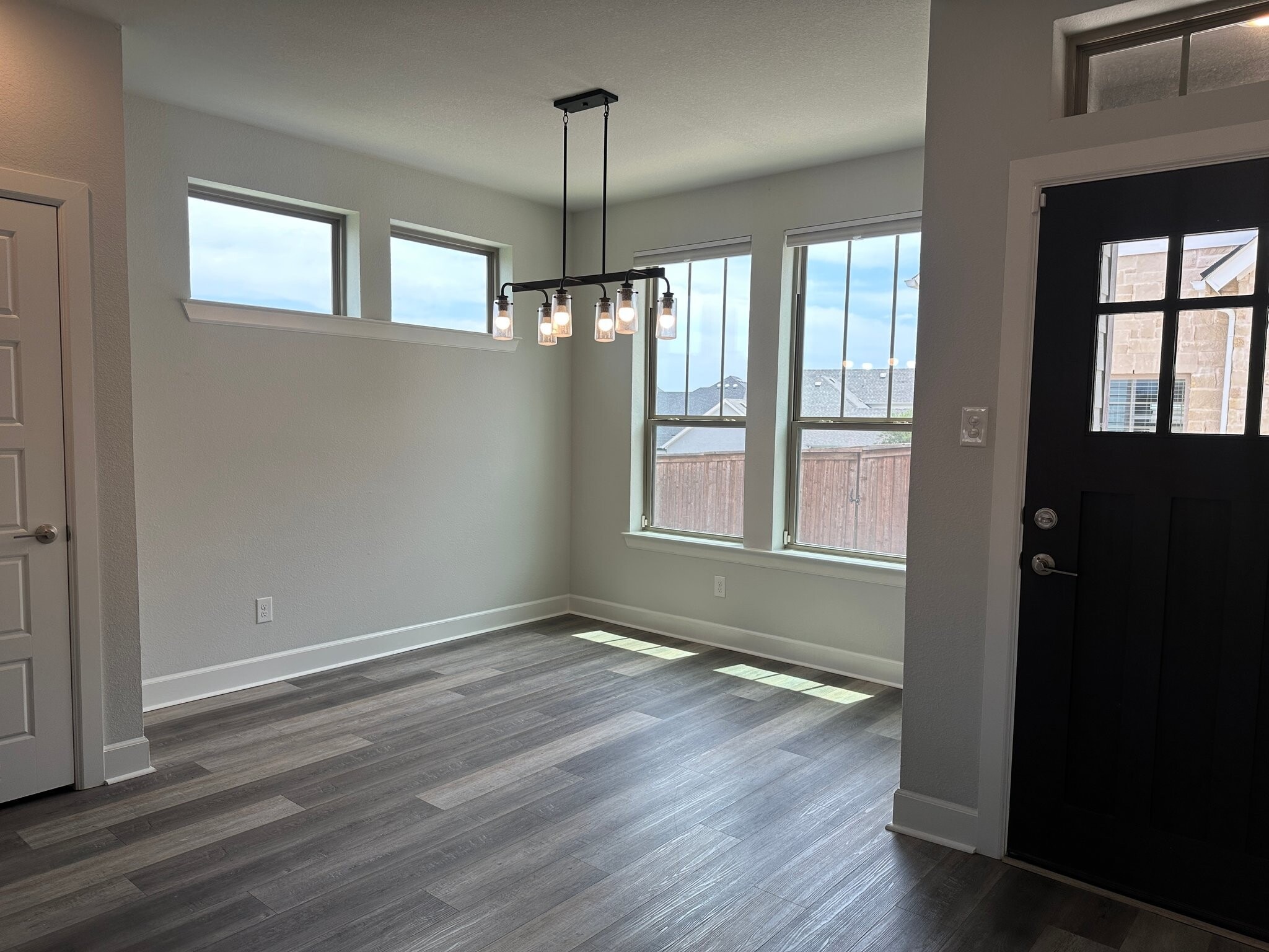 Building Photo - 14228 Walsh Ave
