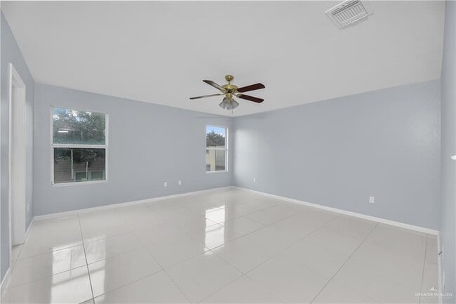 Building Photo - 2208 Eagle Landing Dr
