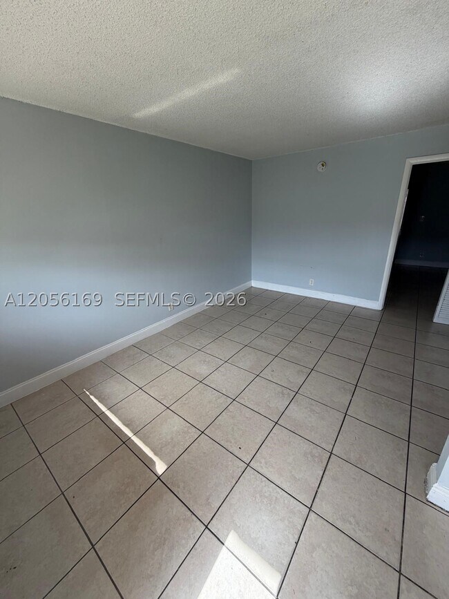 Building Photo - 95 NE 41st St