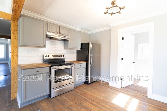 Building Photo - 1900 Edgewood Ave